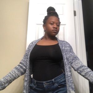 Long sleeve, knit cardigan